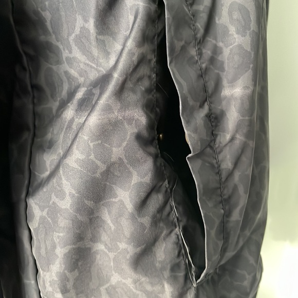 The Upside Snow Leopard windbreaker jacket - Picture 11 of 11